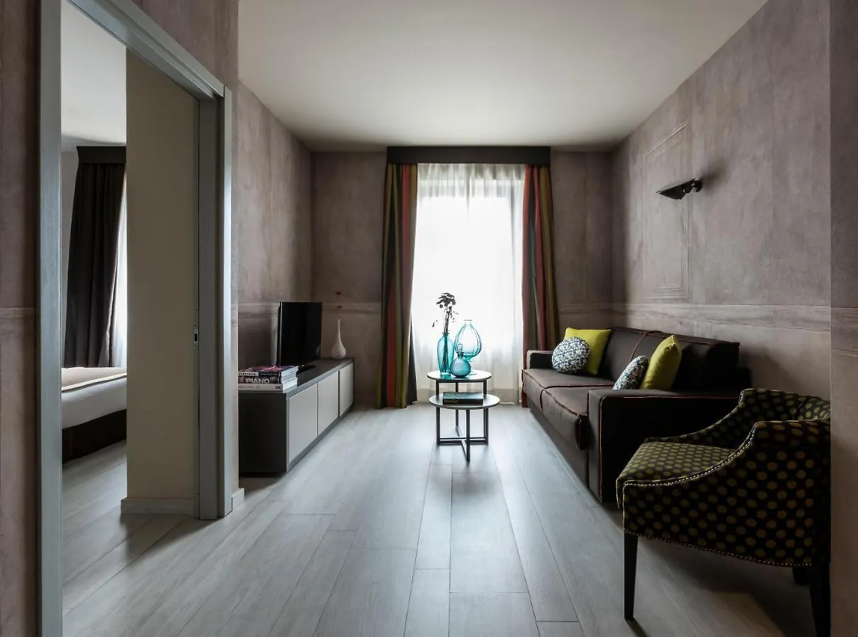 Fifty House Cellini Hotell Milano