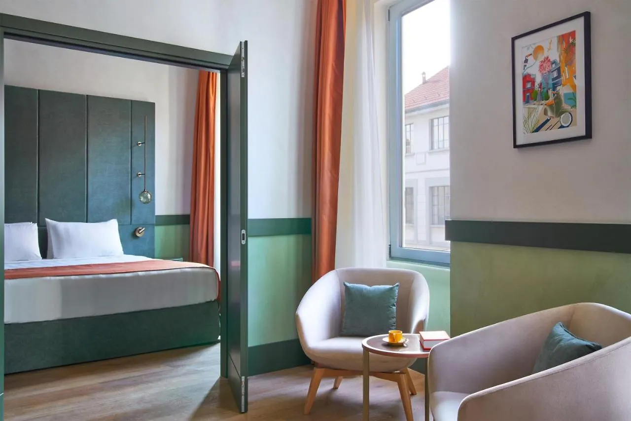 Fifty House Cellini Hotell Milano 5*,